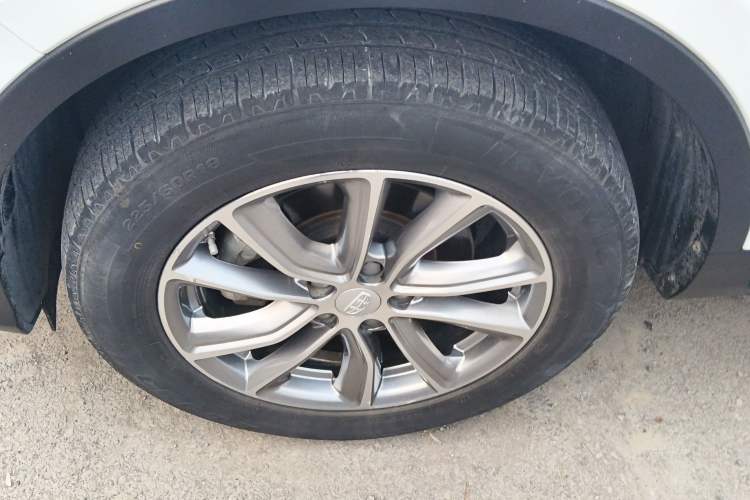 Used Geely Auto Emgrand X7 Sport 2018 1.8TD Automatic Two-Wheel Drive Smart Connect 4G Internet Edition
