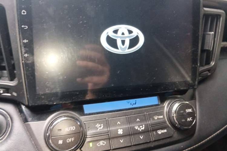 Used Toyota RAV4 2013 2.0L CVT Four-Wheel Drive New Edition
