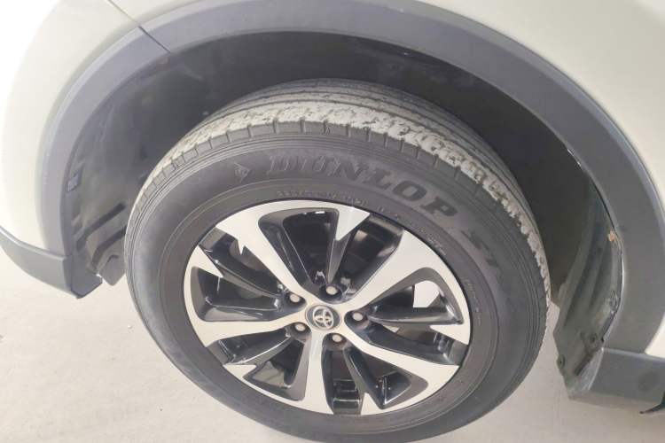 Used Toyota RAV4 2016 2.0L CVT Two-Wheel Drive Smart Edition China V Standard
