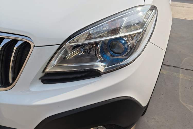 Used Buick Encore 2015 1.4T Automatic Two-Wheel Drive Urban Elite Version