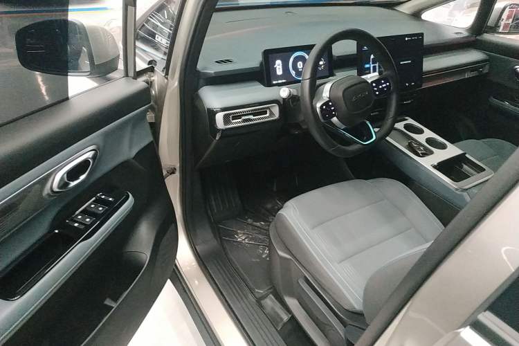 Used AION Y 2023 Plus 510 Enjoy Edition