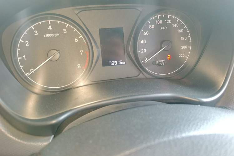 Used Hyundai Verna (older generation) 2020 1.4L Manual GL Refreshed Edition Odometer Close Up