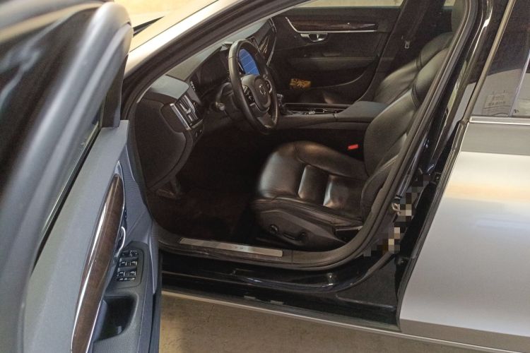 Used Volvo S90 2018 T4 Zhiyuan Edition