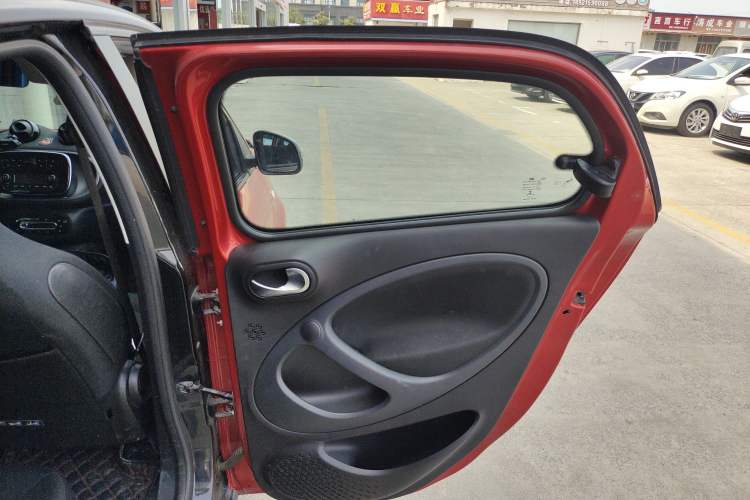 Used smart forfour 2016 1.0L 52 kW Passion Edition