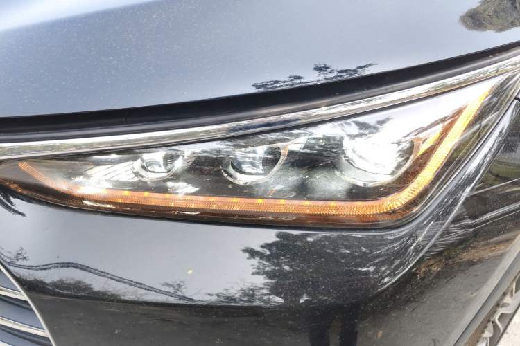 Used BYD Tang 2019 2.0T Automatic SmartConnect Luxury 7-Seater China VI Standard