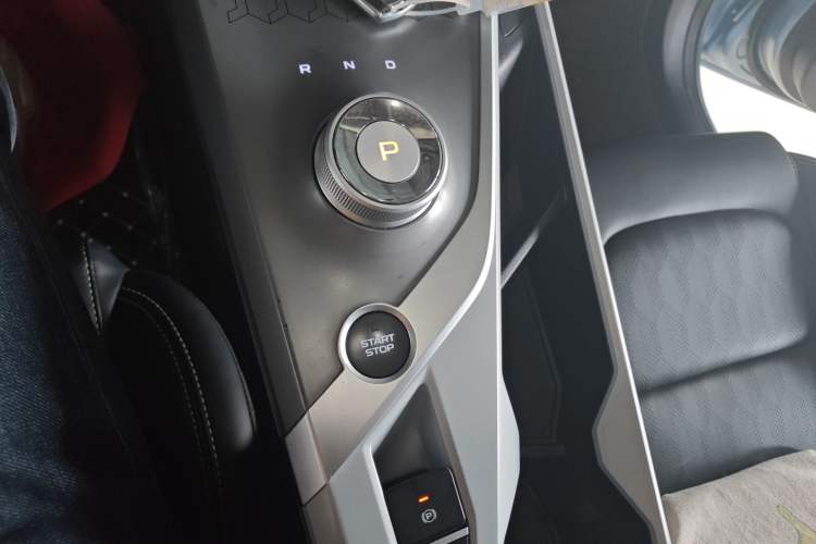 Used Geometry C 2020 Premium Range Edition 400 KM C+ Pro
