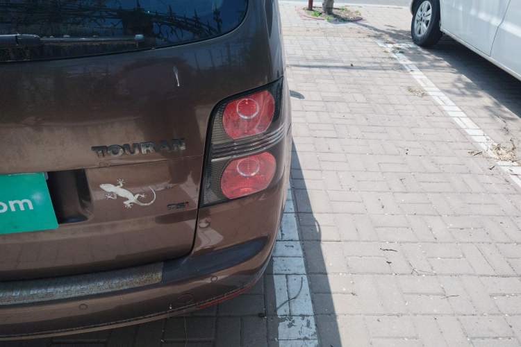 Used Volkswagen Touran 2011 1.4T DSG Zhiya Edition 5 Seats
