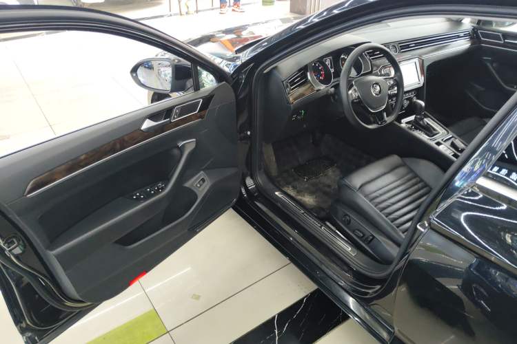 Used Volkswagen Magotan 2019 330TSI DSG Luxury Model China V Standard