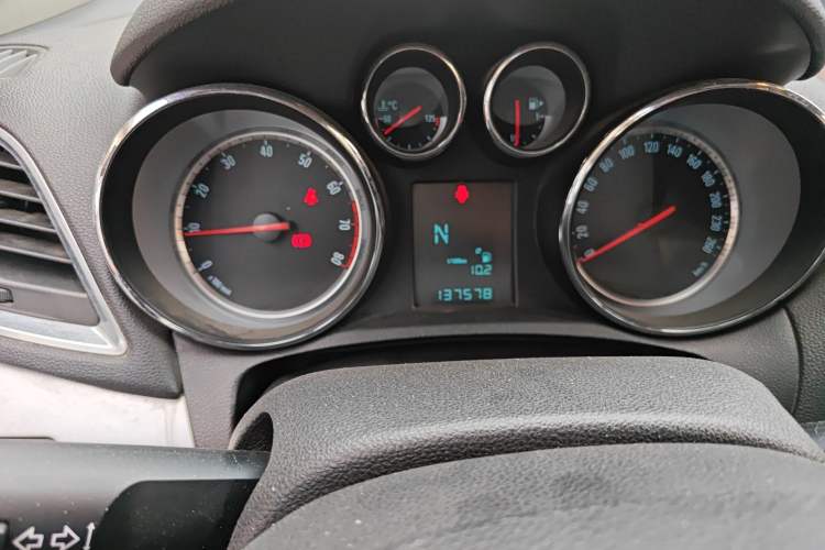 Used Buick Encore 2013 1.4T Automatic Two-Wheel Drive Elite Model Instrument Cluster