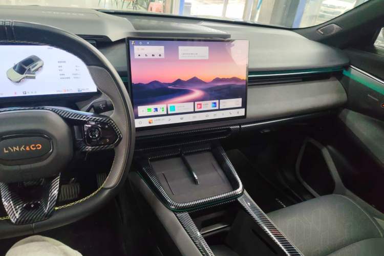 Used Lynk & Co 08 EM-P 2025 120km Long-Range Pro
