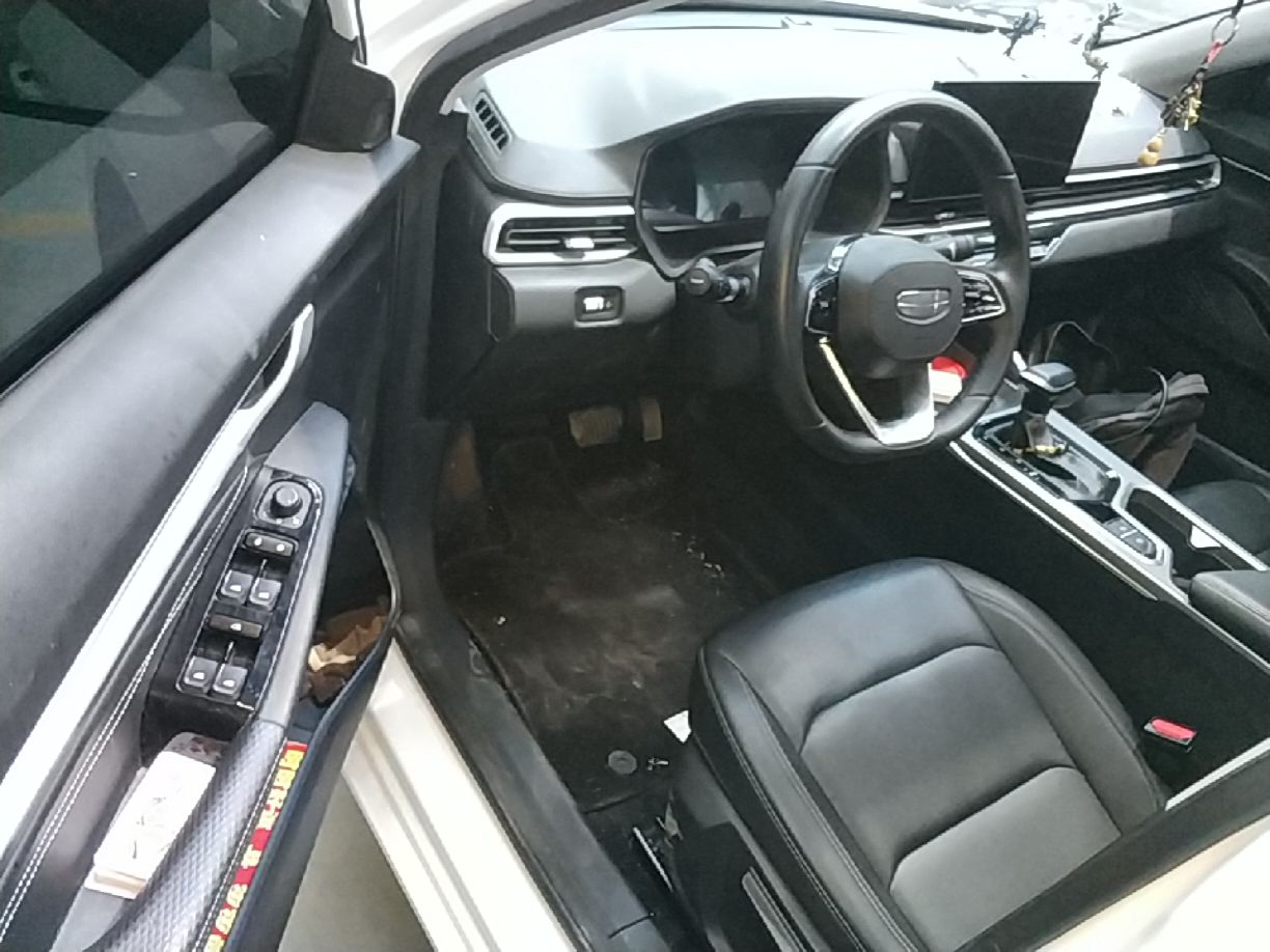 Geely Auto Emgrand 2025 4th Generation 1.5L CVT Luxury Version — снимка 18