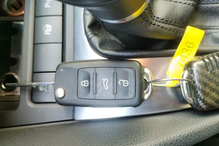 Used Volkswagen Golf 2012 1.4TSI Luxury Convertible Edition