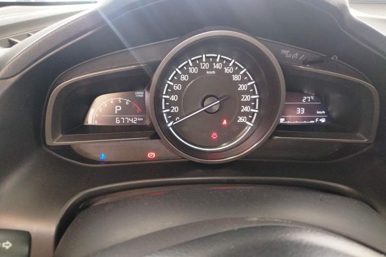 Used Mazda 3 Axela 2017 Sedan 1.5L Automatic Luxury Model Emission Standard China V Instrument Cluster