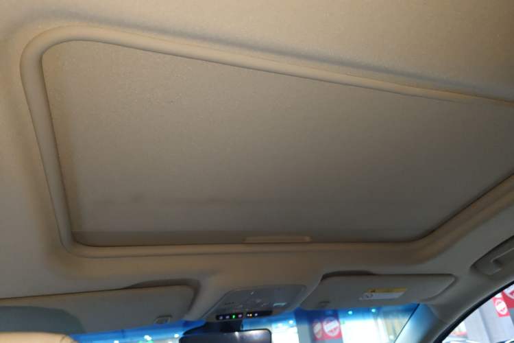 Used Buick GL8 2023 ES Lu Zun Deluxe Model
