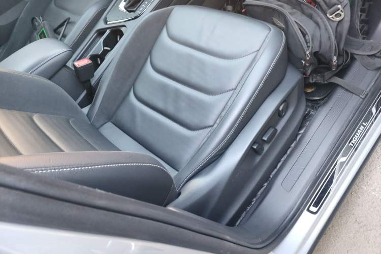 Used Volkswagen Tiguan L 2019 330TSI Automatic Two-Wheel Drive Smart Luxury Version China V Emission Standard