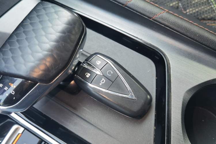 Used CHANGAN OSHAN X7 PLUS 2022 1.5T Blue Whale Edition Automatic ZhiZun Model Interior 1