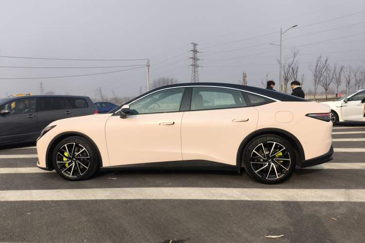 Used ARCFOX Alpha S5 2024 708MAX 200kW
