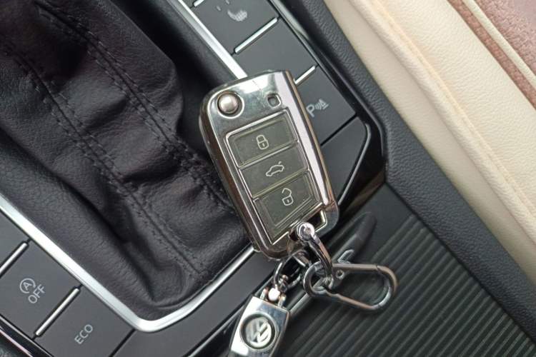 Used Volkswagen Sagitar 2023 200TSI DSG Excellence Edition Vehicle Key