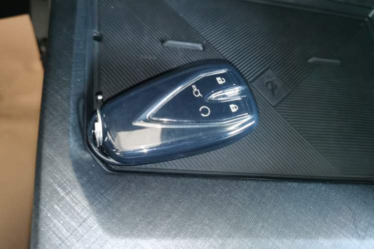 Used CHANGAN UNI-V 2023 1.5T Prestige Model
