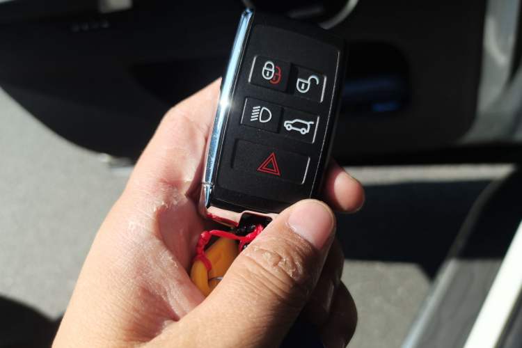 Used Land Rover Discovery Sport 2024 Luxury Custom Edition
