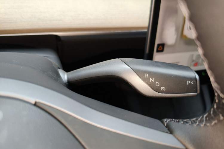 Used Tesla Model Y 2022 Long-Range All-Wheel-Drive Version