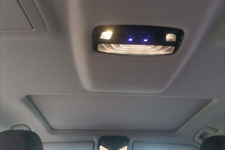 Used BMW 5 Series 2019 525Li Luxury Package