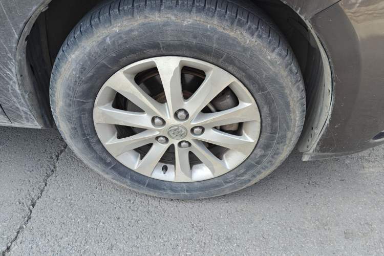 Used Buick GL8 2011 2.4L CT Luxury Business Comfort Edition