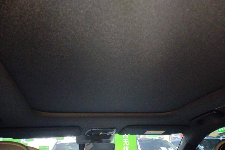 Used Lynk & Co 08 EM-P 2025 120km Long-Range Pro
