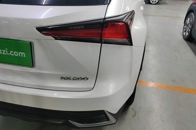 Used Lexus NX 2020 200 Front-Wheel Drive Vmotion Edition China VI Standard
