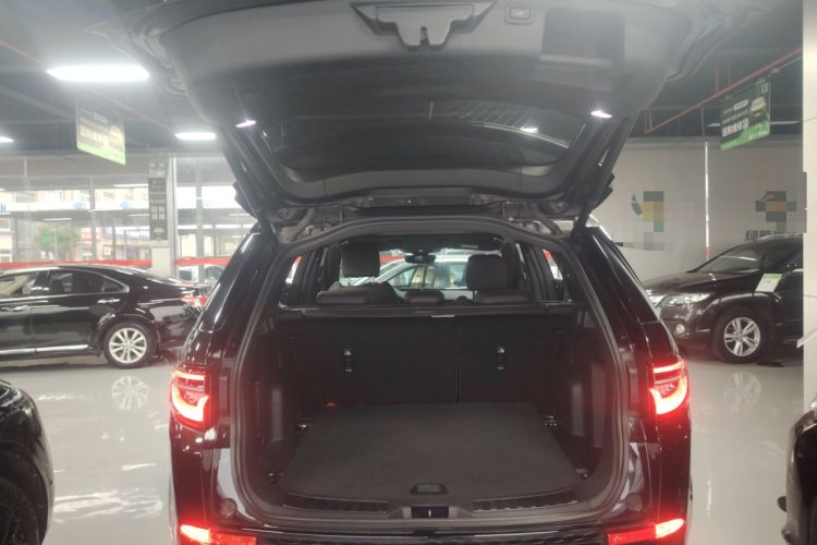 Used Land Rover Discovery Sport New Energy 2022 P300e Performance Tech Edition Trunk