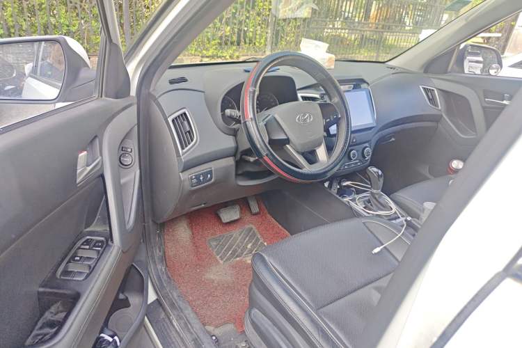 Used Hyundai ix25 2016 1.6T Dual-Clutch Two-Wheel Drive Smart GLS Model
