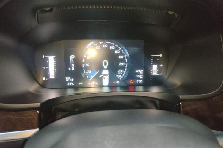 Used Volvo S90 2017 T4 Zhiyuan Edition Odometer Close Up
