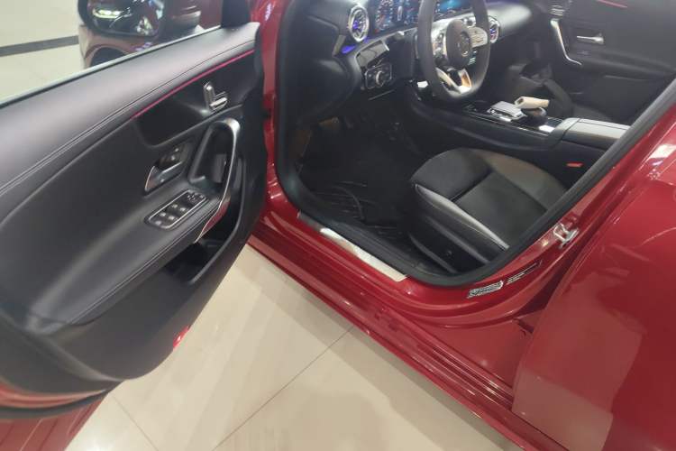 Used Mercedes-Benz A-Class 2021 A 200 L Sport Sedan Fashion Model
