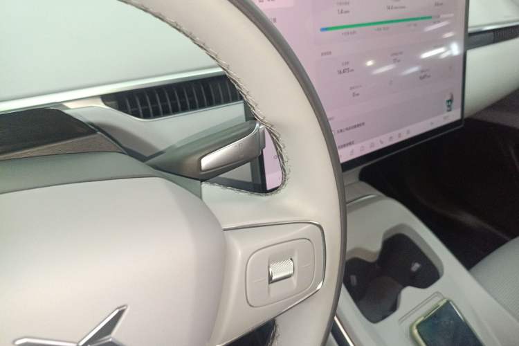 Used XPeng MONA M03 2025 600 with Ultra-Long Range Max Gear Lever