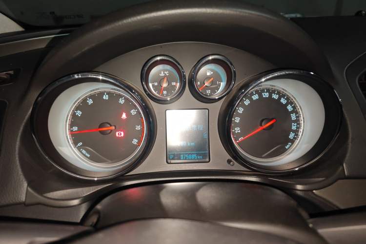 Used Buick Regal 2013 1.6T Automatic Elite Sport Edition Instrument Cluster