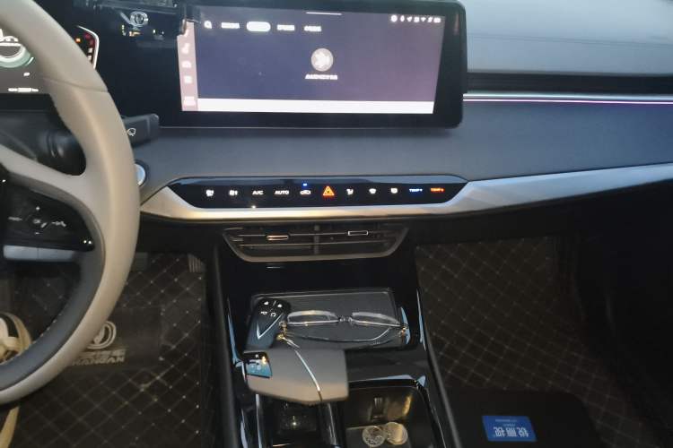 Used CHANGAN Ruicheng PLUS 2023 1.5T DCT Prestige Edition
