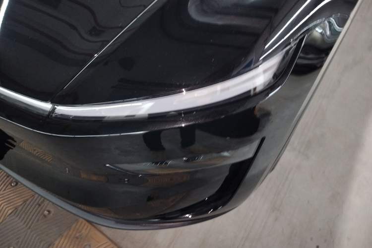 Used Tesla Model Y L 2025 Model Long-Range All-Wheel-Drive Version