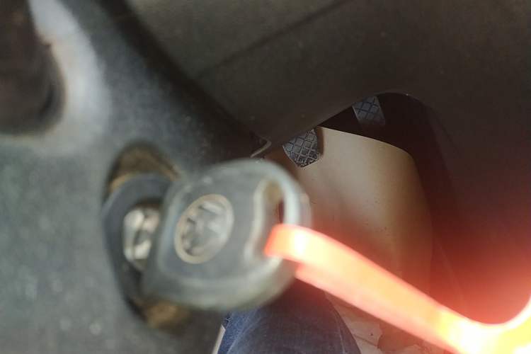 Used Volkswagen Jetta 2013 1.4L Manual Fashion Model Vehicle Key