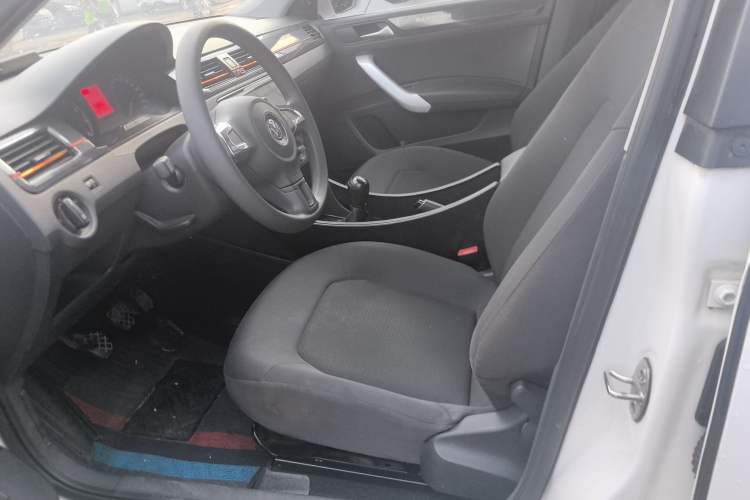 Used Volkswagen Santana 2019 1.5L Manual Fashion Edition China VI Standard Left Front Seat