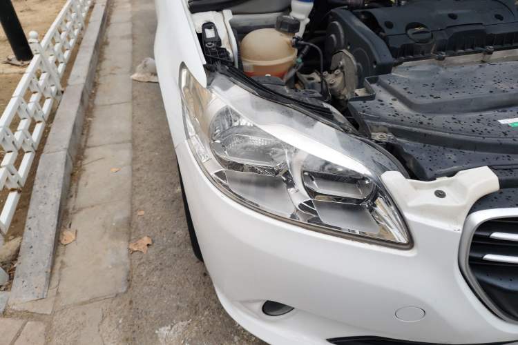 Used Peugeot 301 2014 1.6L Manual Comfort Edition
