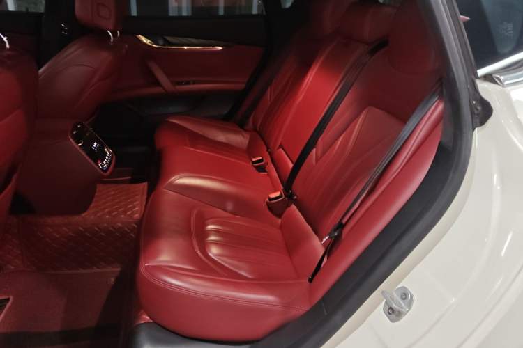 Used Maserati President 2017 3.0T Standard Model Left Rear Seat