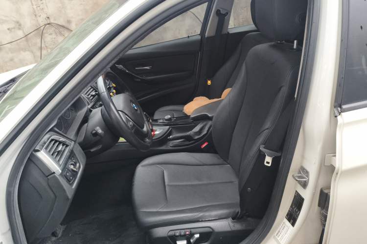 Used BMW 3 Series 2016 316i Fashion Model