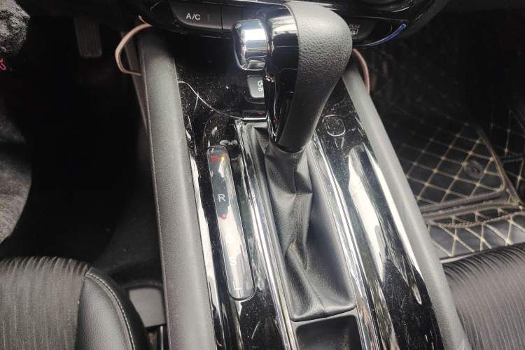 Used Honda Vezel 2020 1.5L CVT Pioneer Edition Gear Lever