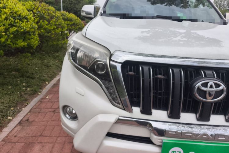 Used Toyota Prado  Right Front Headlight