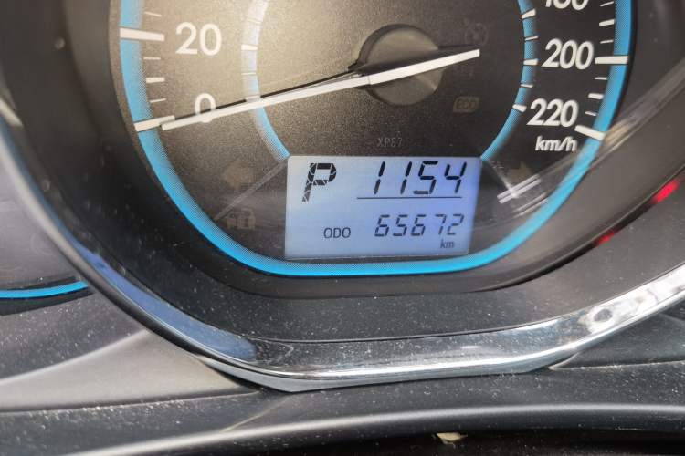 Used Toyota Vios 2016 1.5L Automatic ZhiZhen Xingyao Edition Odometer Close Up