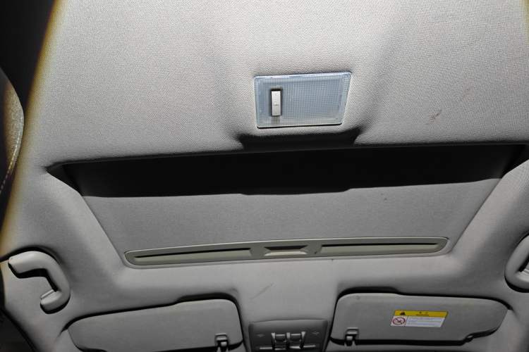 Used Buick Encore 2014 1.4T Automatic Two-Wheel Drive Urban Elite Model Headliner