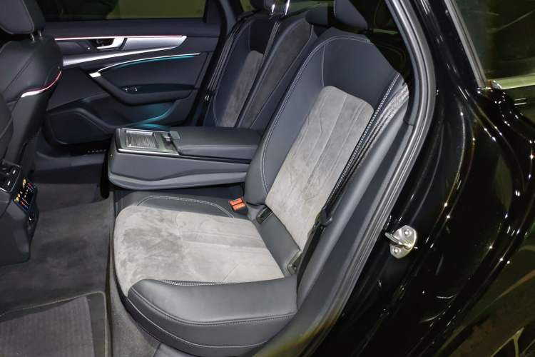 Used Audi A6L New Energy 2020 55 TFSI e quattro Left Rear Seat