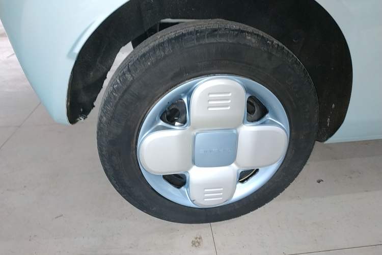 Used Geely Galaxy Panda 2024 Panda Mini 200km Endurance Bear
