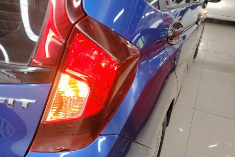 Used Honda Fit 2016 1.5L LXS CVT Comfort Sunroof Version