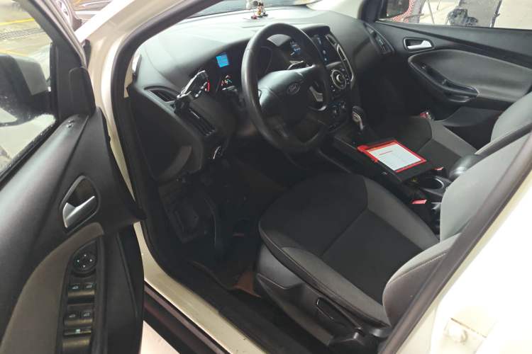 Used Ford Focus 2012 Hatchback 1.6L Automatic Comfort Model Driver Seat